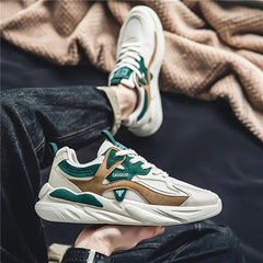  Basket femme légère et tendance, idéale comme chaussure de sport ou chaussure de basket.