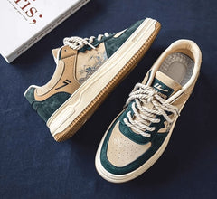 Baskets homme et femme en style coordonné, associées à une espadrille femme légère. Un parfait mélange de style urbain et d’inspiration estivale, idéal pour toutes les saisons.