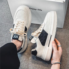 Modèle streetwear tendance combinant basket chaussure, streetwear et basket femme. Confort optimal avec boutique chaussure, idéal comme sneakers homme pour un style urbain affirmé.

