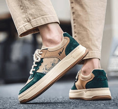 Look streetwear tendance avec ces baskets femme stylées, parfaites pour compléter une tenue urbaine. Chaussures de sport légères et confortables, idéales pour un usage quotidien ou une sortie décontractée.